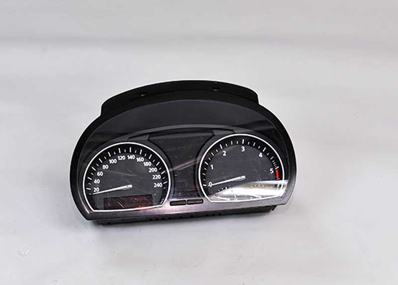 BMW Z SERİSİ ÇIKMA YEDEK PARÇA BMW-ÇIKMA-YEDEK-PARÇA-E-92-KASA-3-SERİSİ-KİLOMETRE-SAATİ